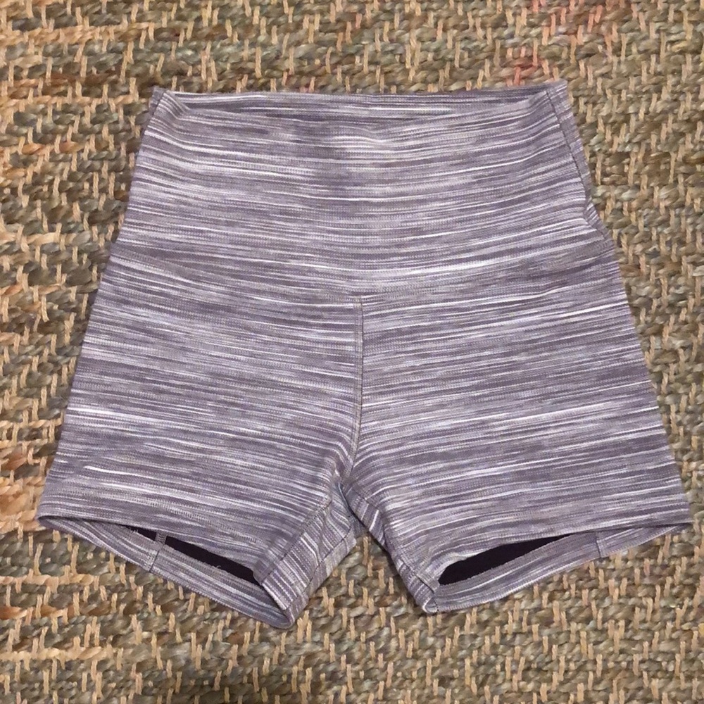 Lulu Size 4